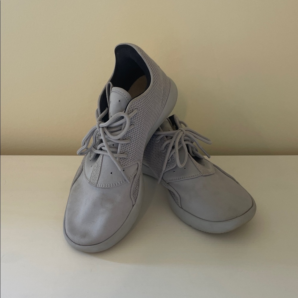 Youth Jordan grey tennis shoes